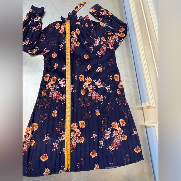 Blue and Orange Pleated Tie Front Long Sleeve floral midi Dress - Picture 7 of 10